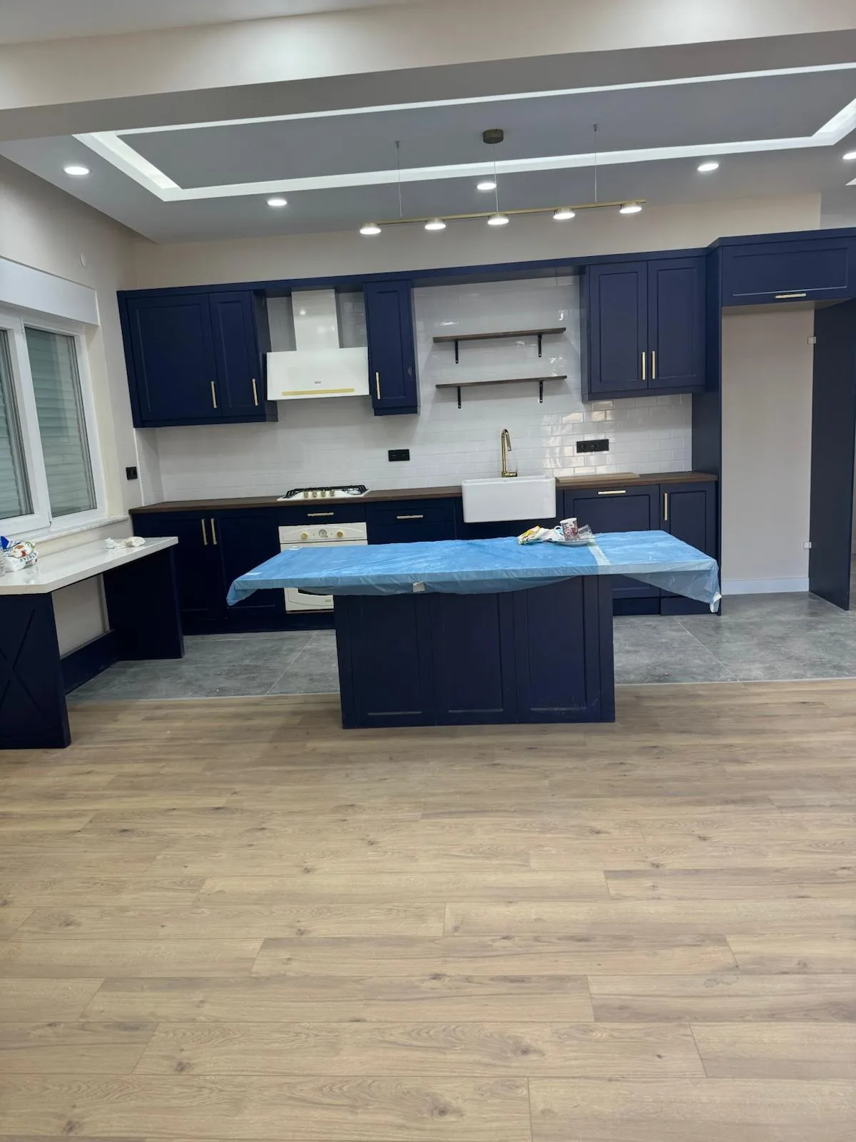 Lacivert Modern Villa — Komple İç Mekân